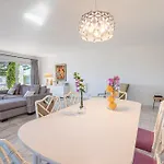 Villa Con Piscina Privada Y Jardin