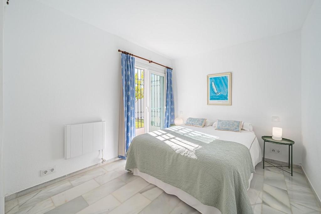 Con Piscina Privada Y Jardin Vakantiehuis Marbella