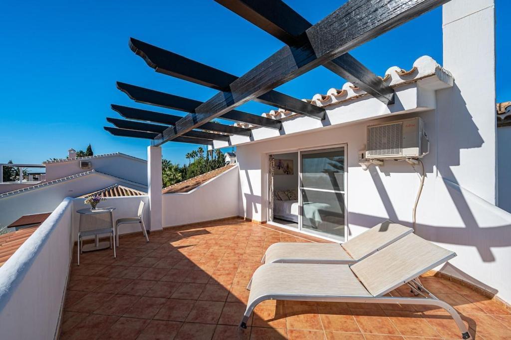 Con Piscina Privada Y Jardin Vakantiehuis