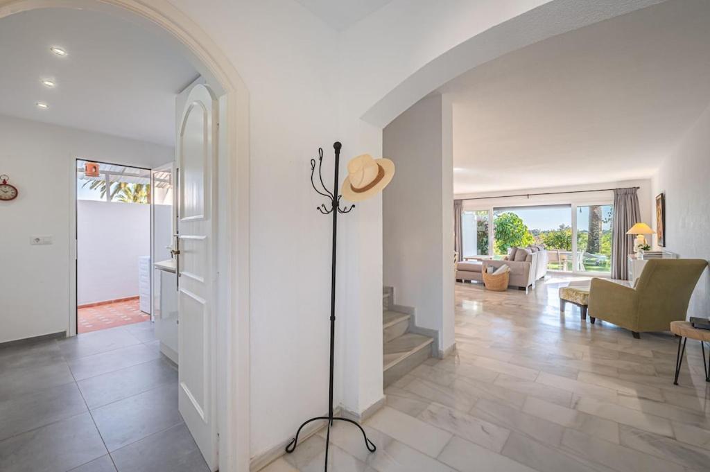 Con Piscina Privada Y Jardin * Marbella