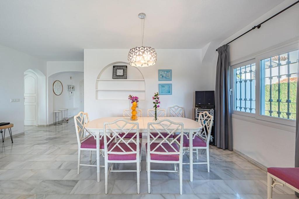 Vakantiehuis Con Piscina Privada Y Jardin *