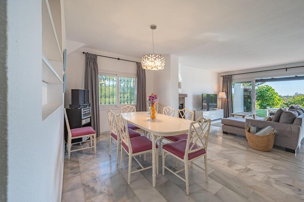 Con Piscina Privada Y Jardin Casa vacanze