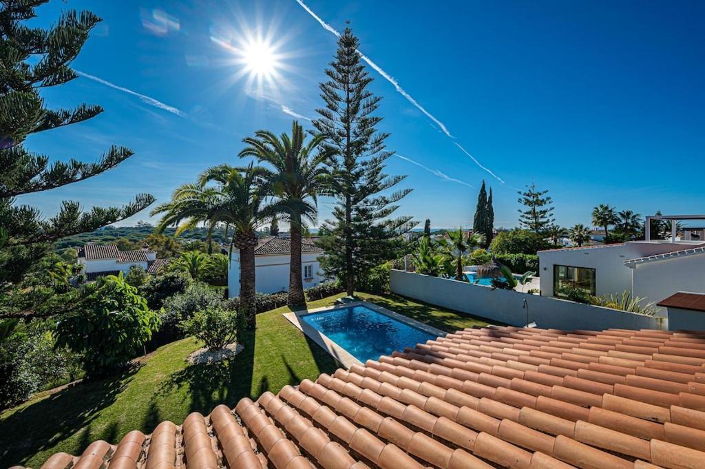 Con Piscina Privada Y Jardin Marbella