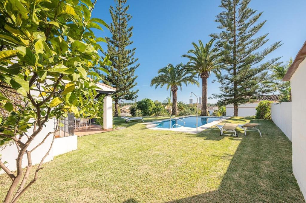 Vakantiehuis Con Piscina Privada Y Jardin *